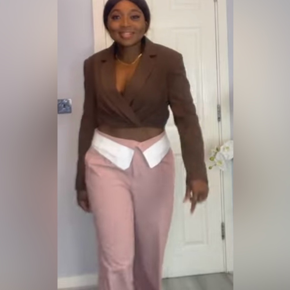 Zara Pink High-Waisted Folded Pants - Picture 8 of 8